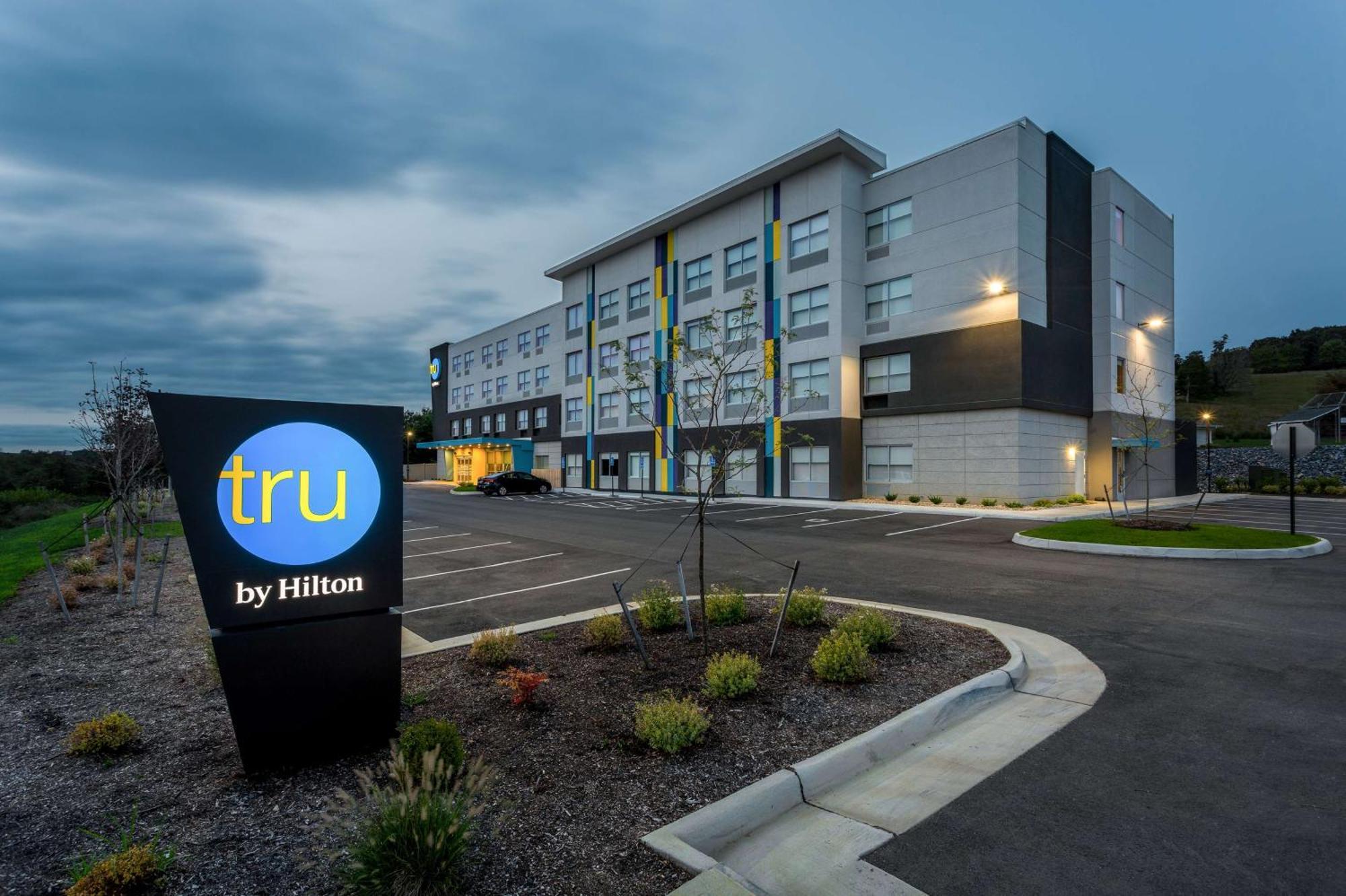 Готель Tru By Hilton Radford Крістіансберґ Екстер'єр фото